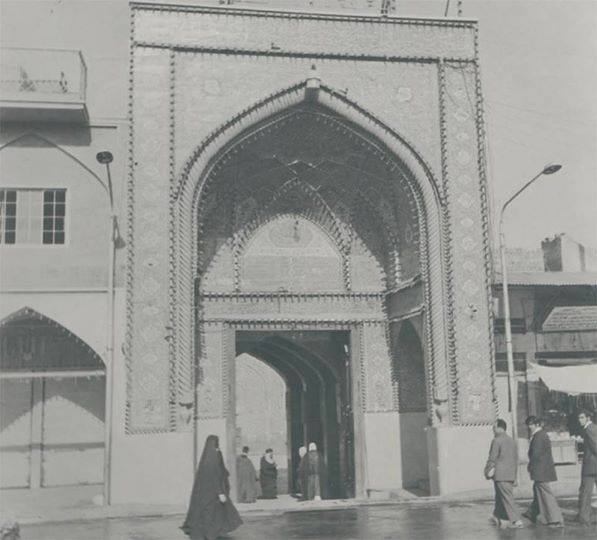 باب الشهداء للصحن الحسيني في السبعينيات